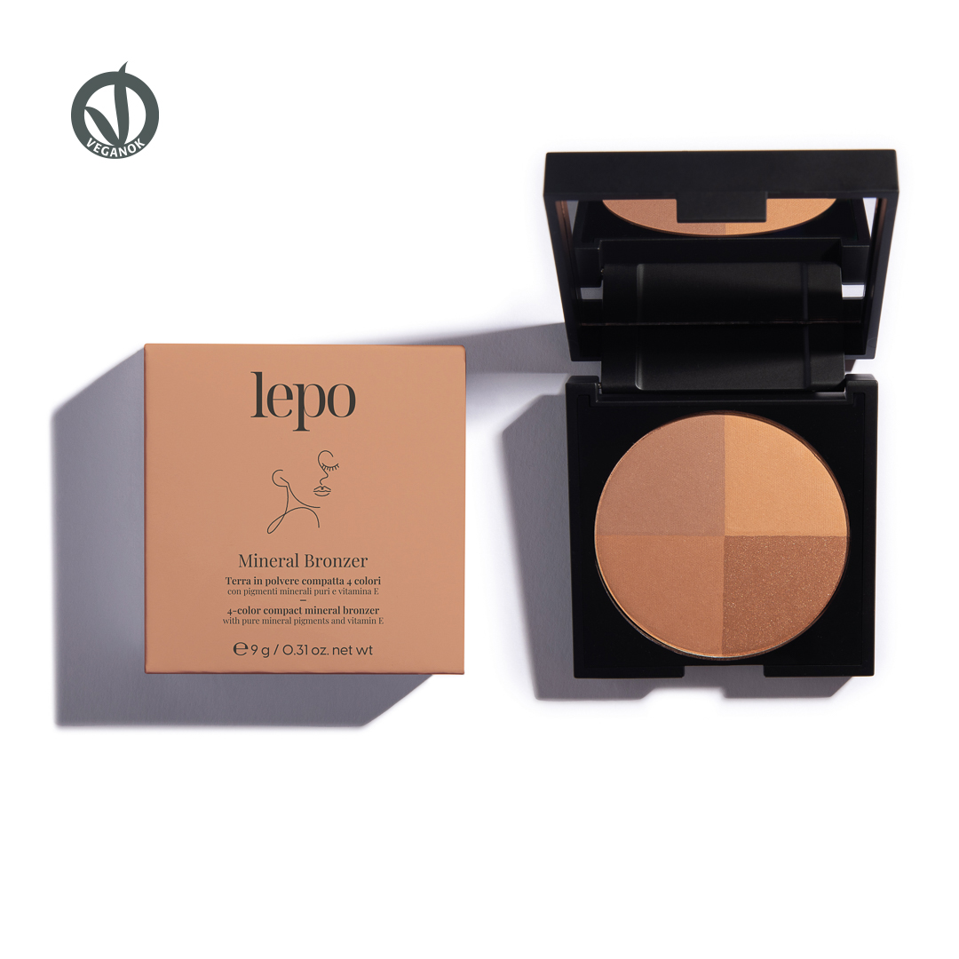 QUARTET MINERAL BRONZING POWDER WITH VITAMINS 411